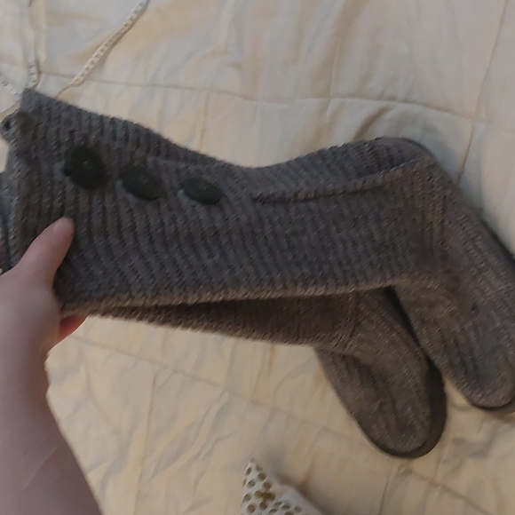 Ugg Classic Tall Crocheted with 3 Buttons, Grey, Size 6 - Picture 1 of 4